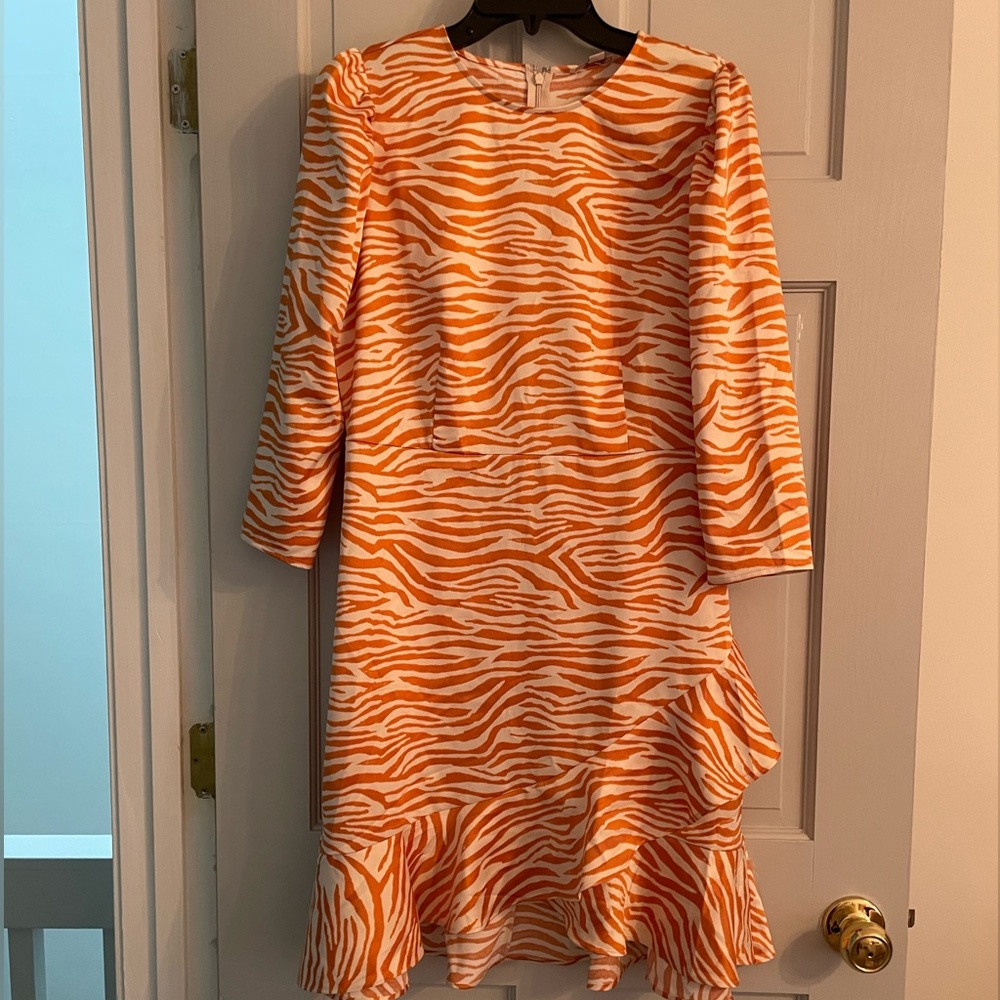 Euc Ann Taylor Loft orange and cream tiger stripe dress size 8